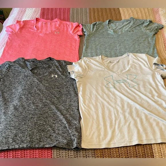 Set of four Women’s Under Armour Heat Gear V-Neck T-Shirts - Picture 5 of 7